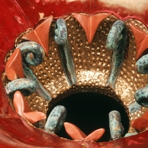 Tulip Vase Detail